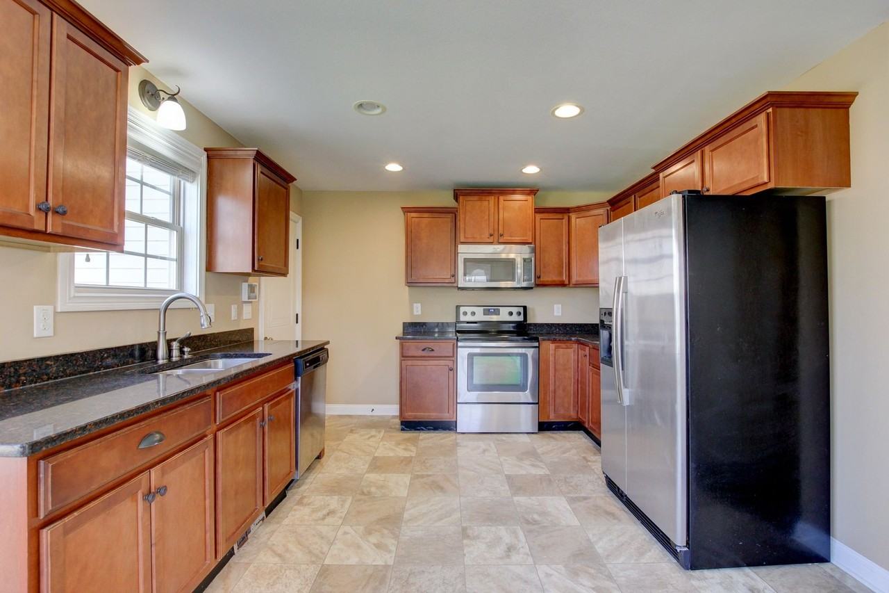 3776 Suiter Rd - Photo 6 of 23