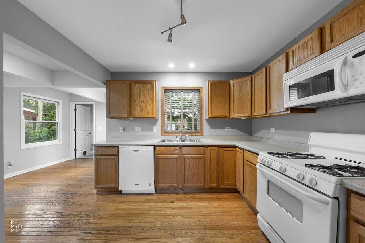 8313 Ramble Rd - Photo 4 of 14