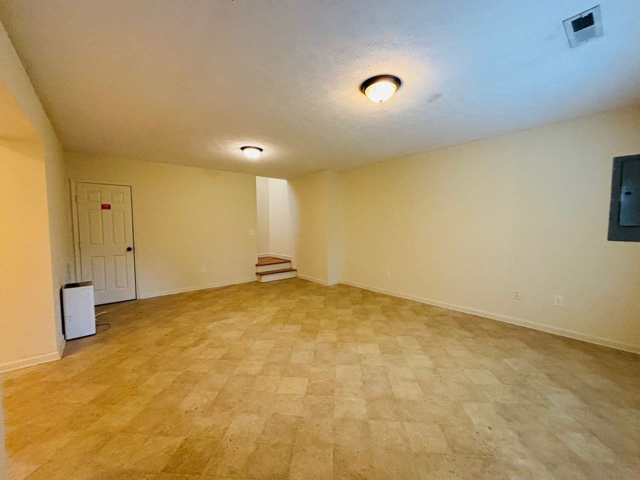 812 Glade Rd - Photo 3 of 22
