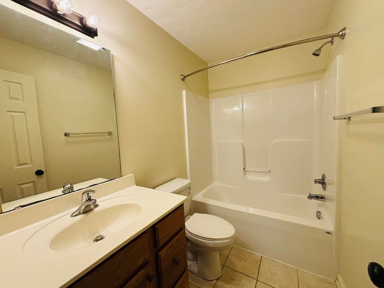 812 Glade Rd - Photo 7 of 22