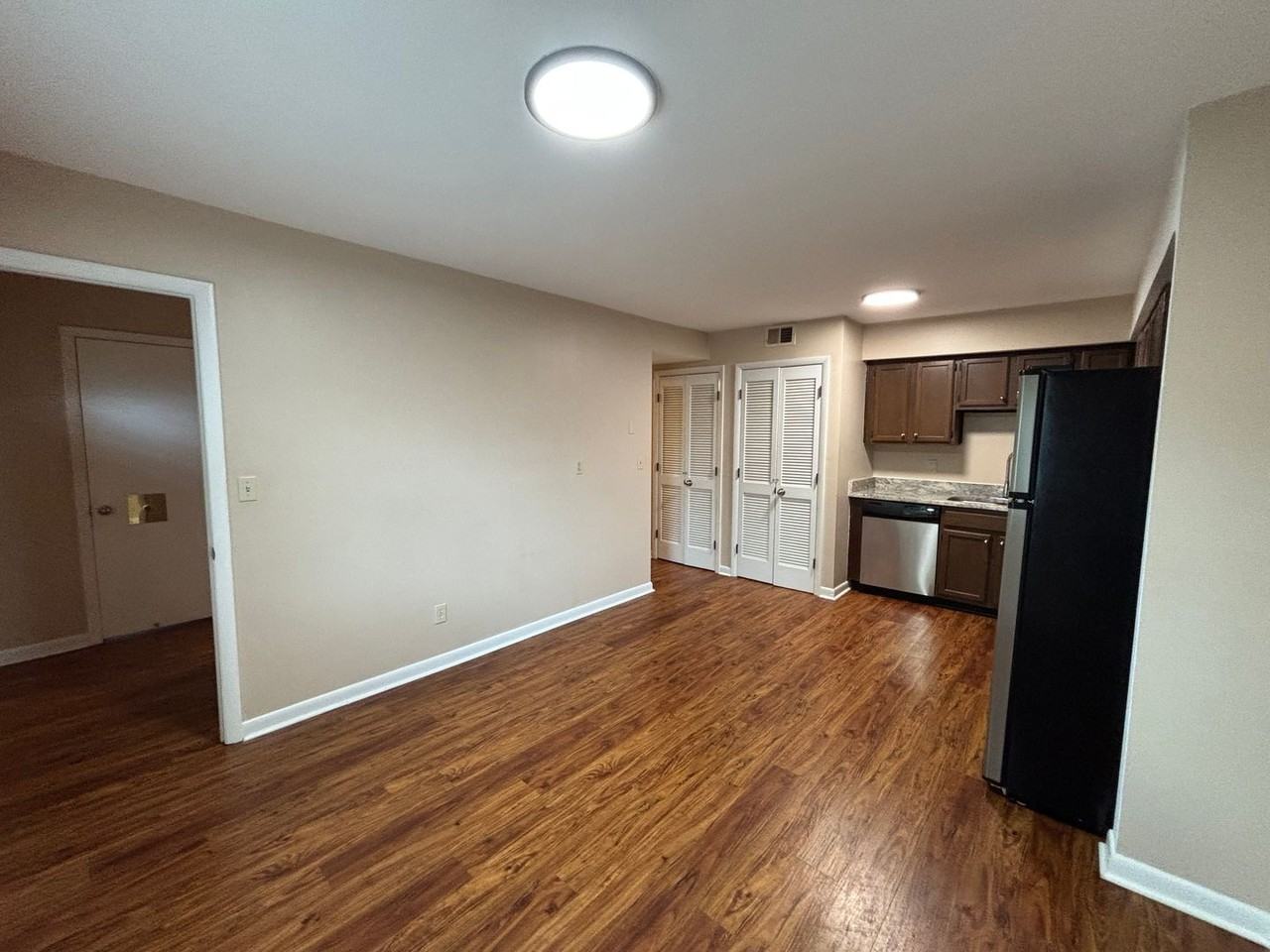 1721 Donlee Dr - Photo 4 of 16