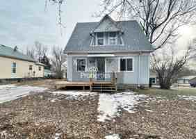 featured image of 1019 W 4th Ave