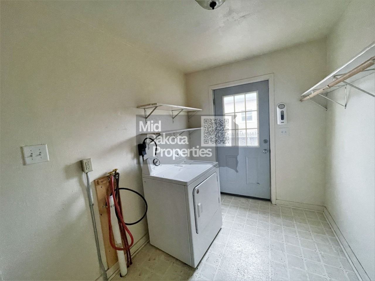 1019 W 4th Ave - Photo 6 of 15