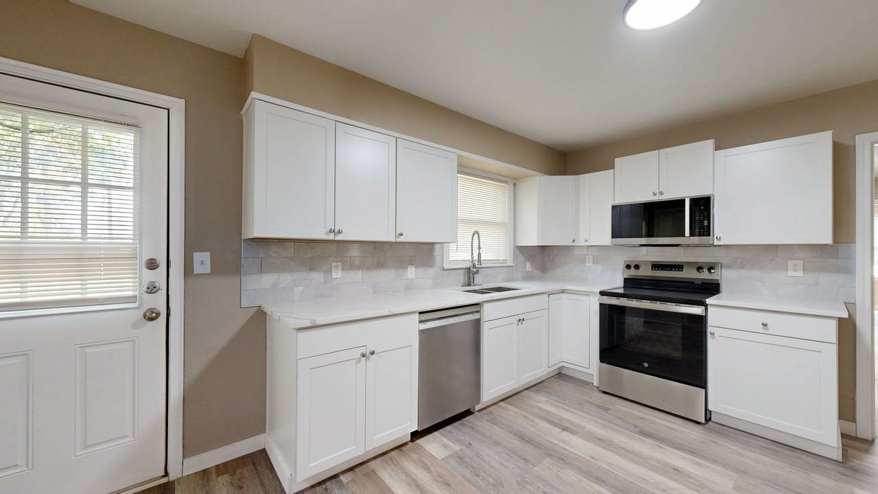 1901 White Ave - Photo 2 of 19