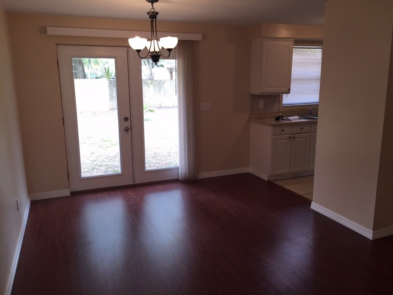 247 Oakwood Dr - Photo 5 of 13