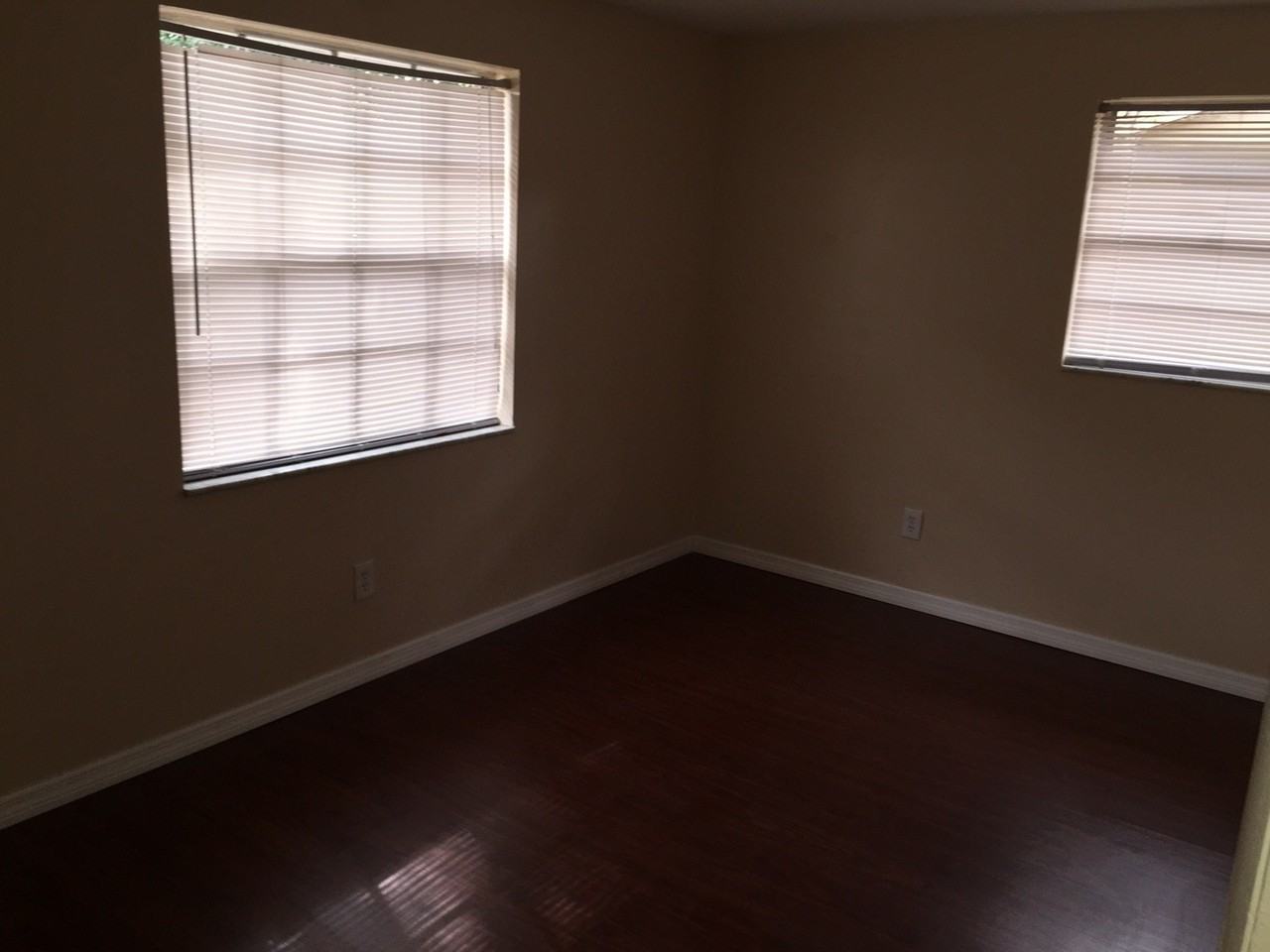 247 Oakwood Dr - Photo 6 of 13