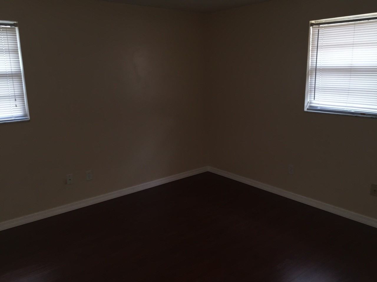 247 Oakwood Dr - Photo 7 of 13