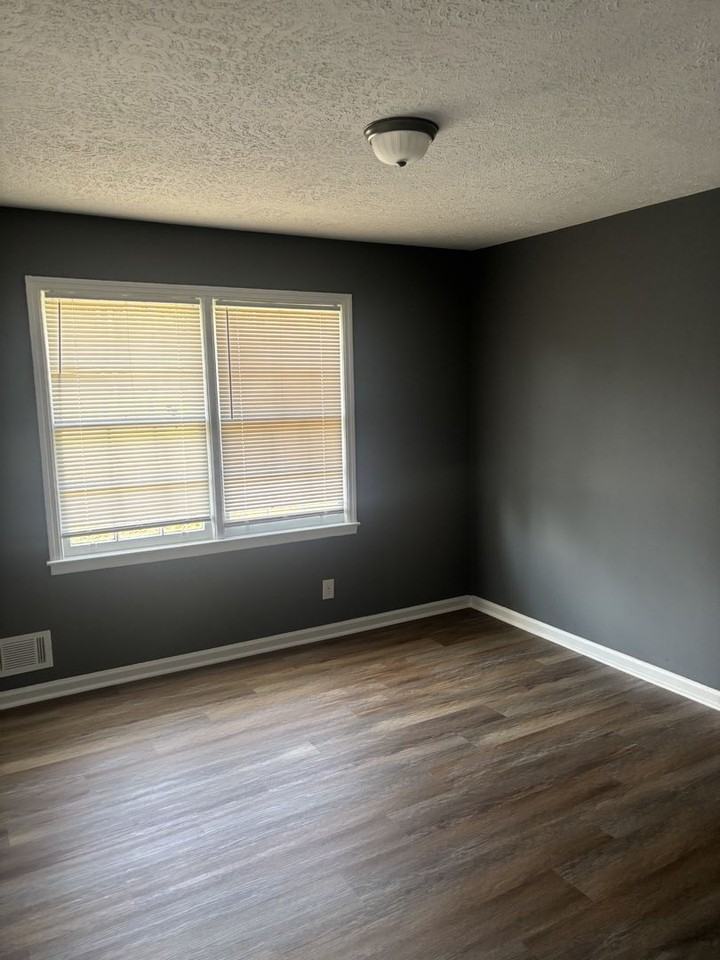 116 Crestview Dr - Photo 5 of 9