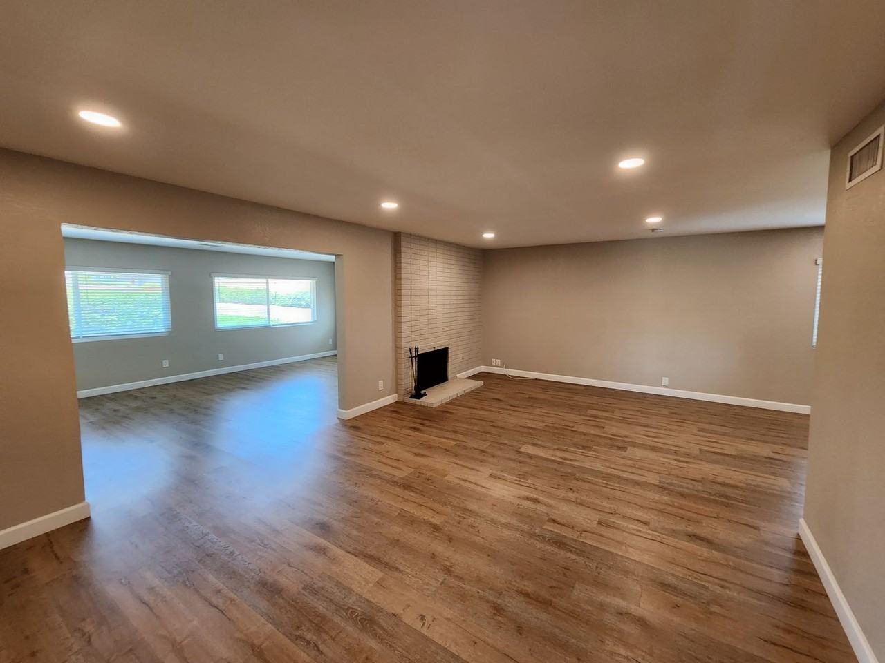 16598 Bernardo Oaks Dr - Photo 4 of 18