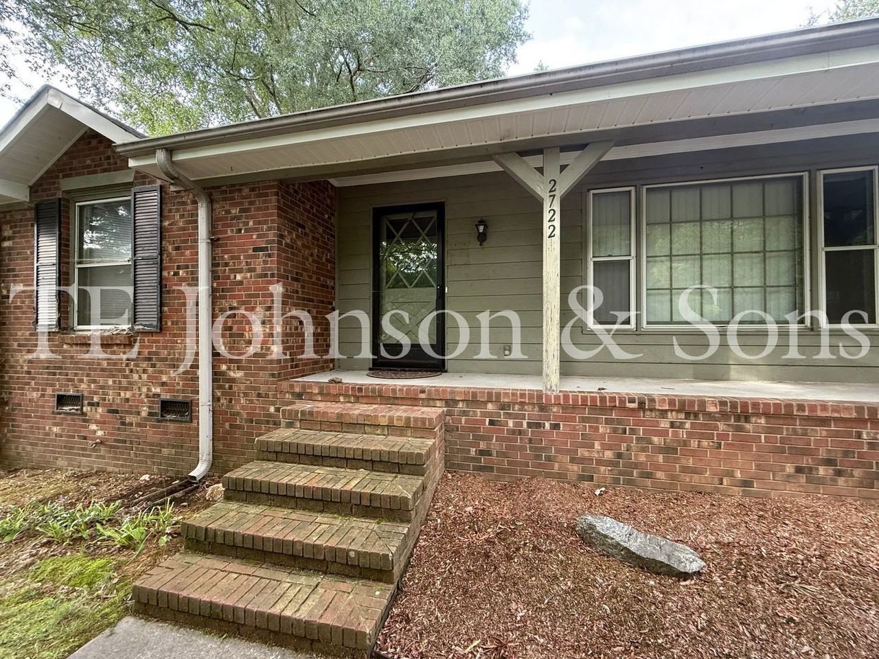 2722 Winslow Ln - Photo 2 of 50