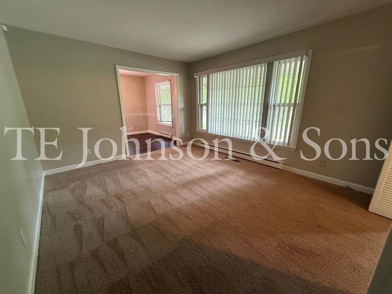 2722 Winslow Ln - Photo 7 of 50