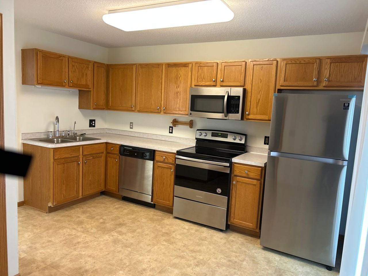 9326 Inland Ln N - Photo 4 of 16