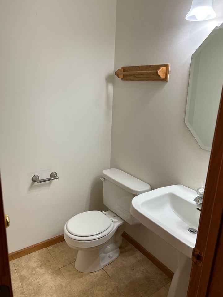 9326 Inland Ln N - Photo 6 of 16