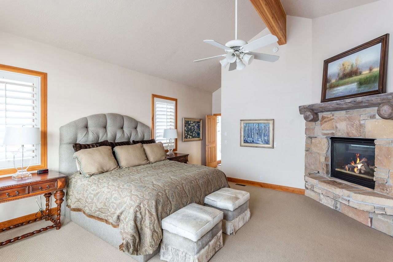 16 Gallivan Ct - Photo 4 of 31