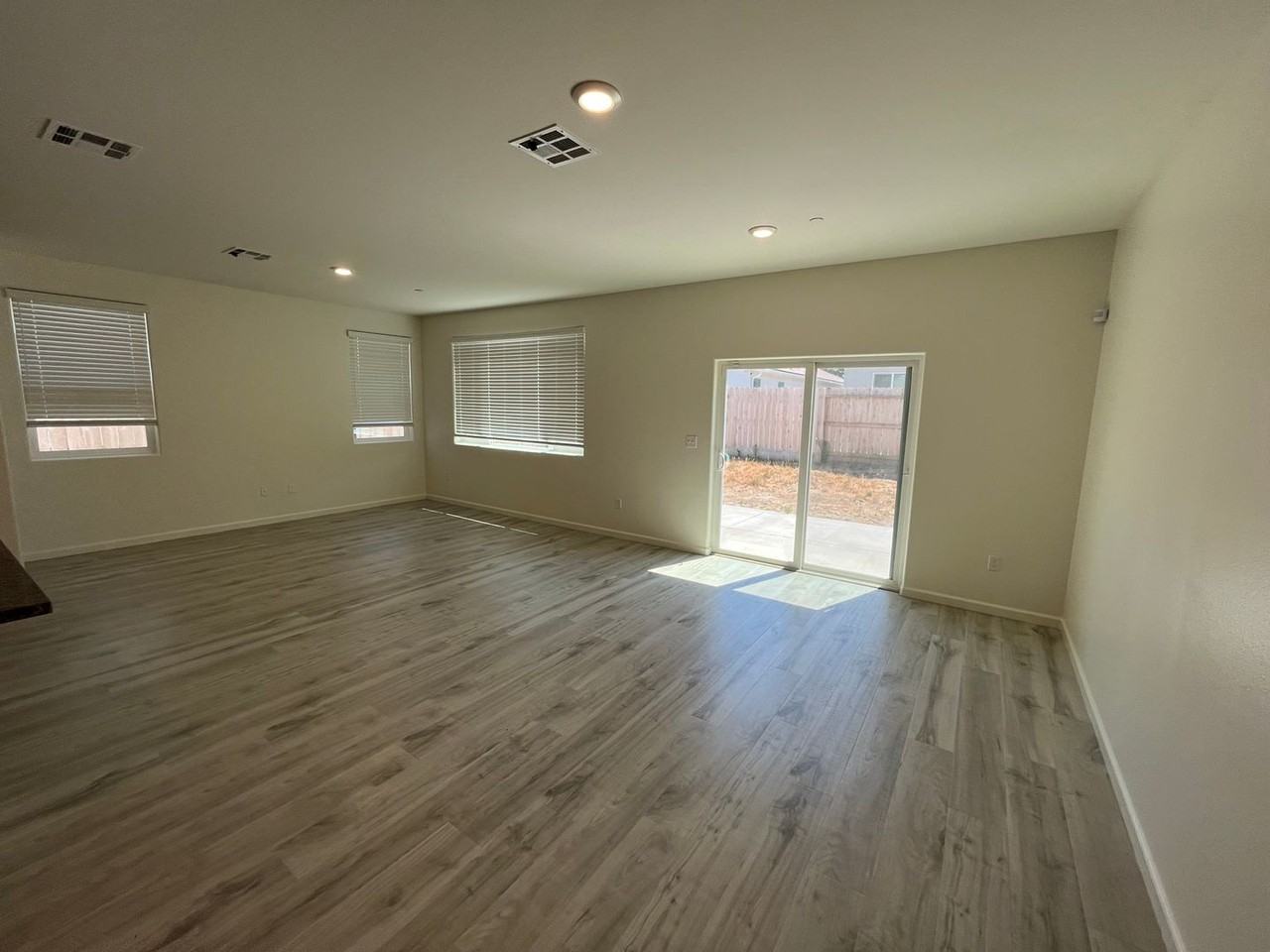 2240 S Lebec St - Photo 3 of 19