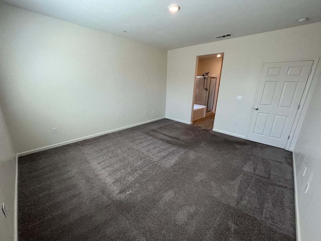 2240 S Lebec St - Photo 7 of 19