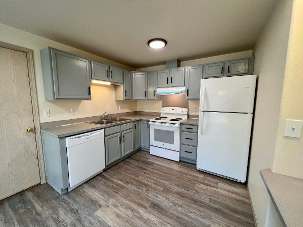 9023 Steilacoom Rd Se - Photo 5 of 19