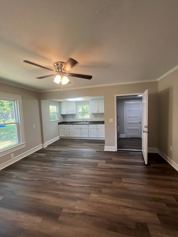 269 Woodruff St - Photo 7 of 20