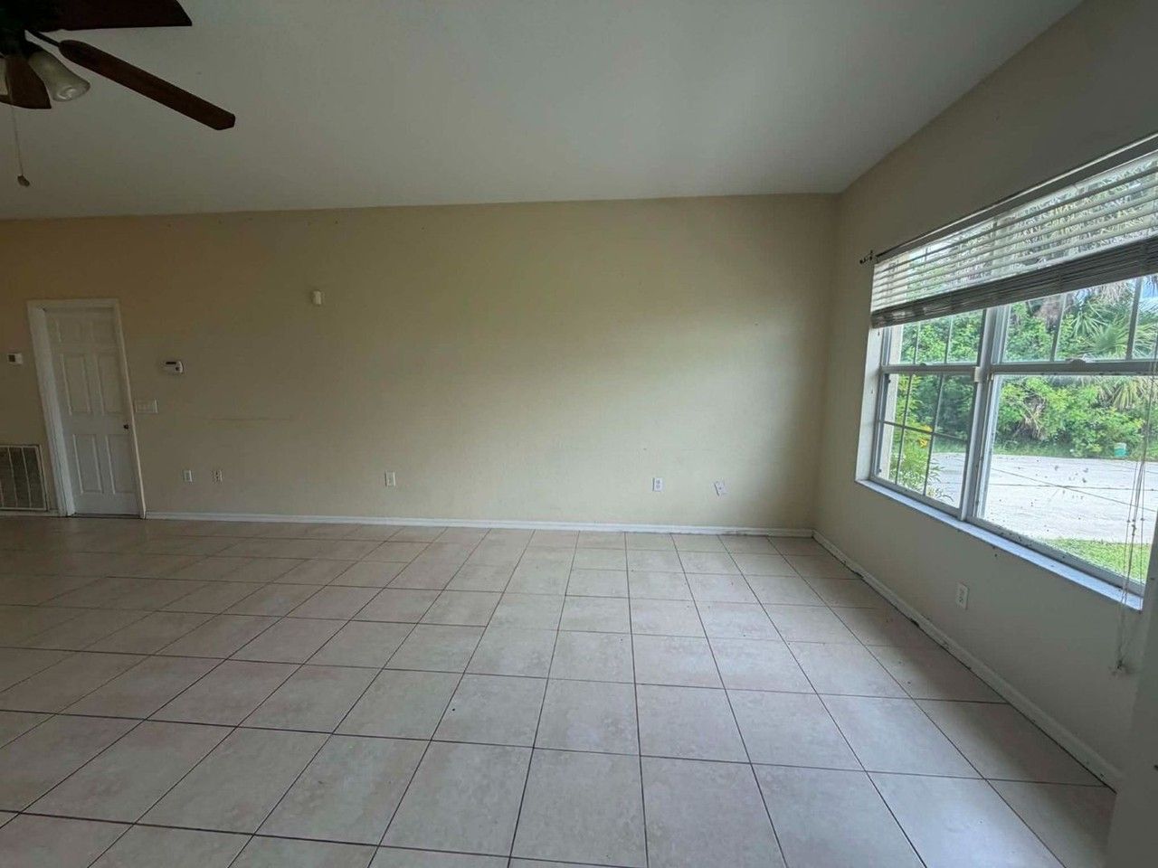 2695 Gisela Rd - Photo 3 of 8