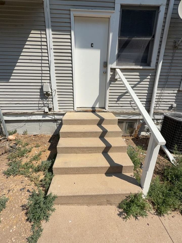 1839 11th Ave #C - Photo 2 of 10
