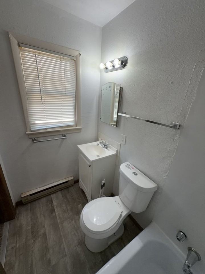 1839 11th Ave #C - Photo 5 of 10