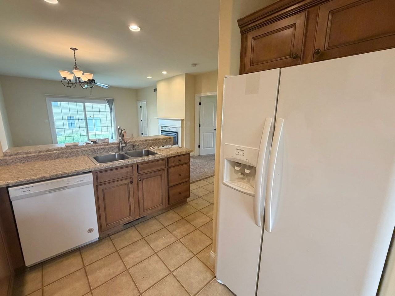 1513 Stonebluff Ct - Photo 5 of 21