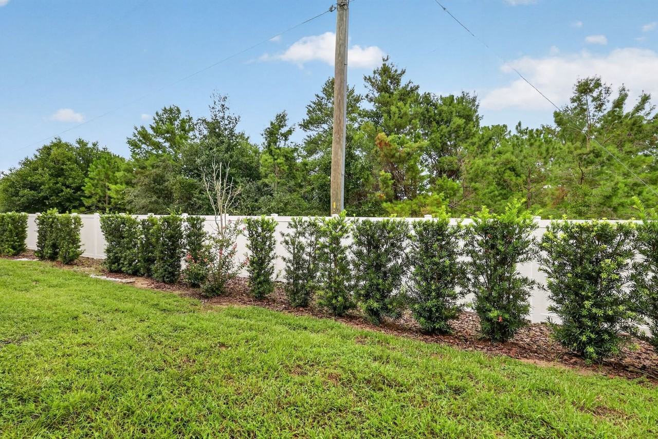 1564 Wynford Cir - Photo 4 of 27