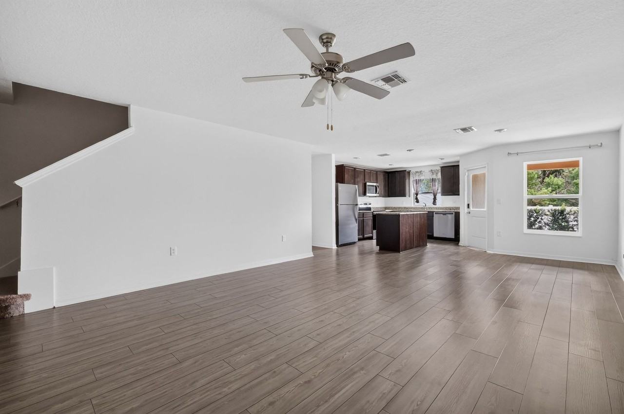 1564 Wynford Cir - Photo 6 of 27