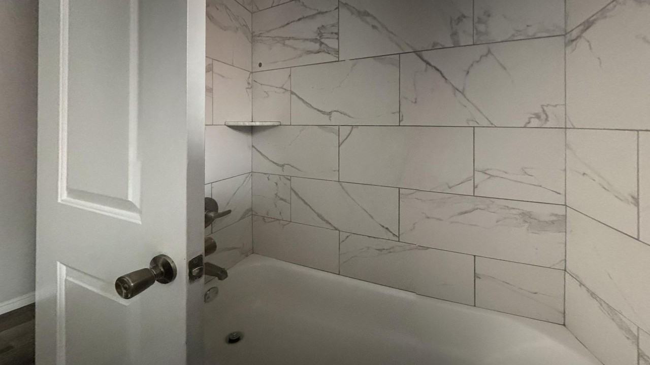 121 N 59th St - Photo 2 of 13