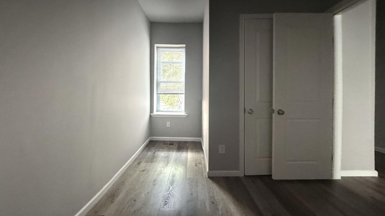 121 N 59th St - Photo 6 of 13