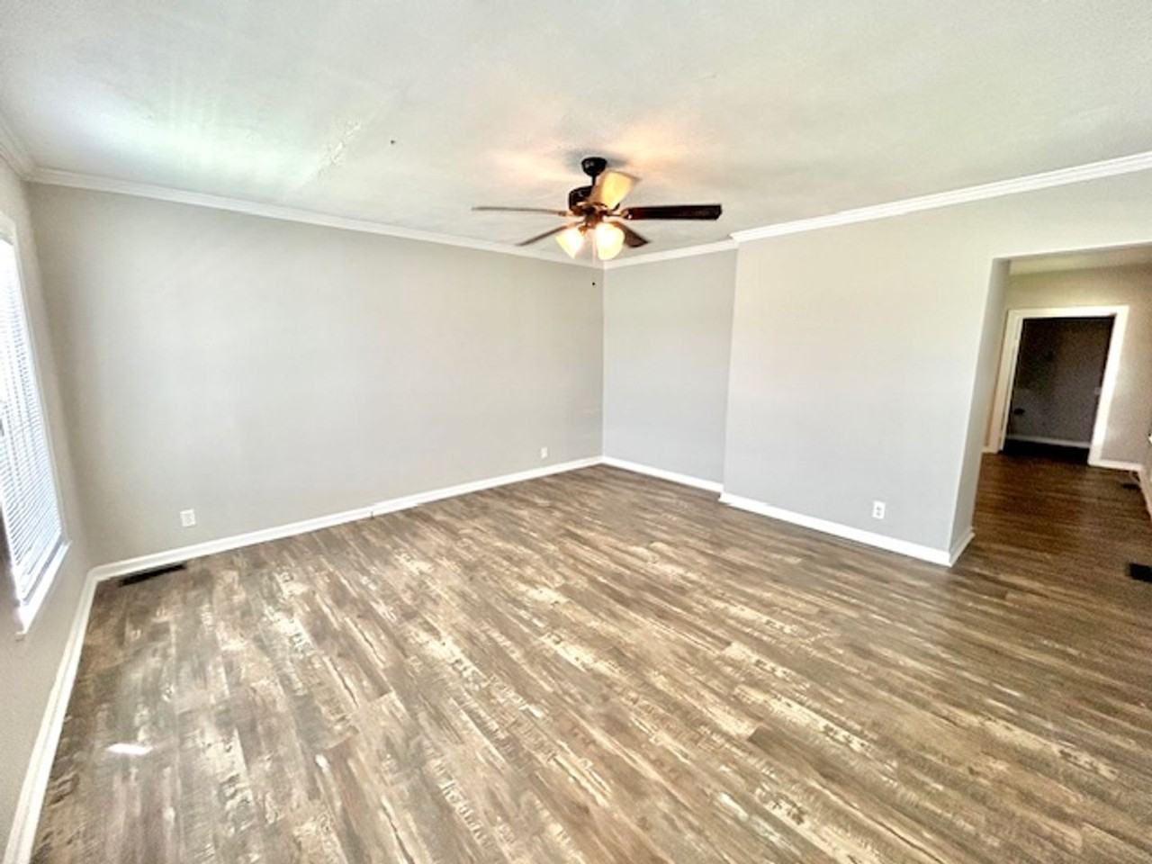 3512 Triana Blvd Sw - Photo 2 of 14