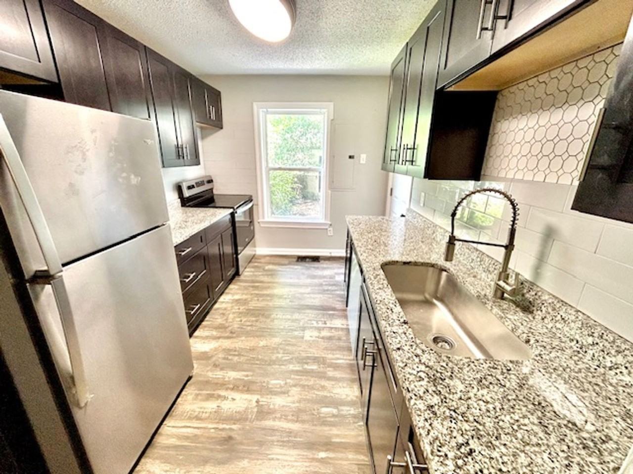 3512 Triana Blvd Sw - Photo 4 of 14