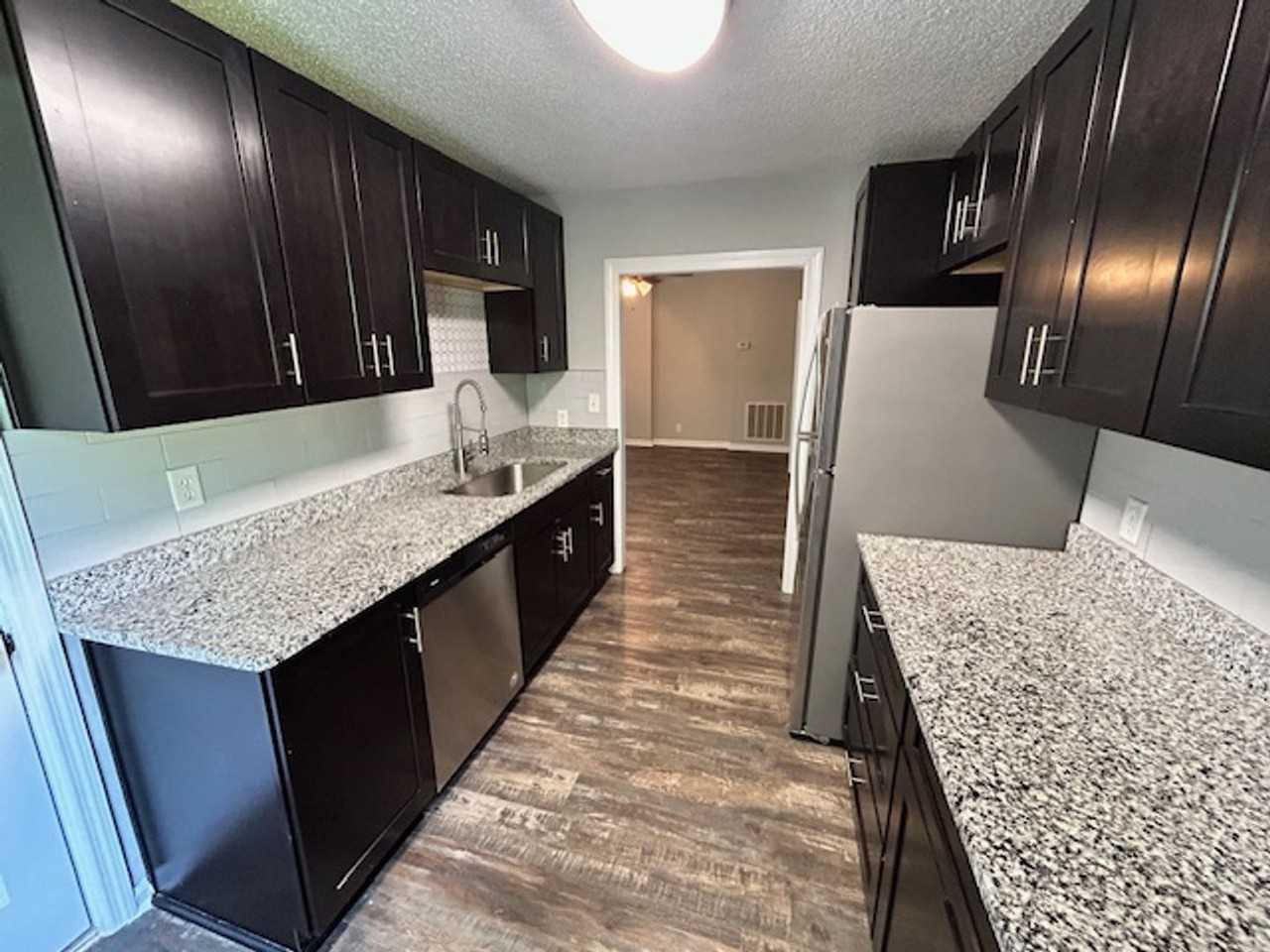 3512 Triana Blvd Sw - Photo 5 of 14