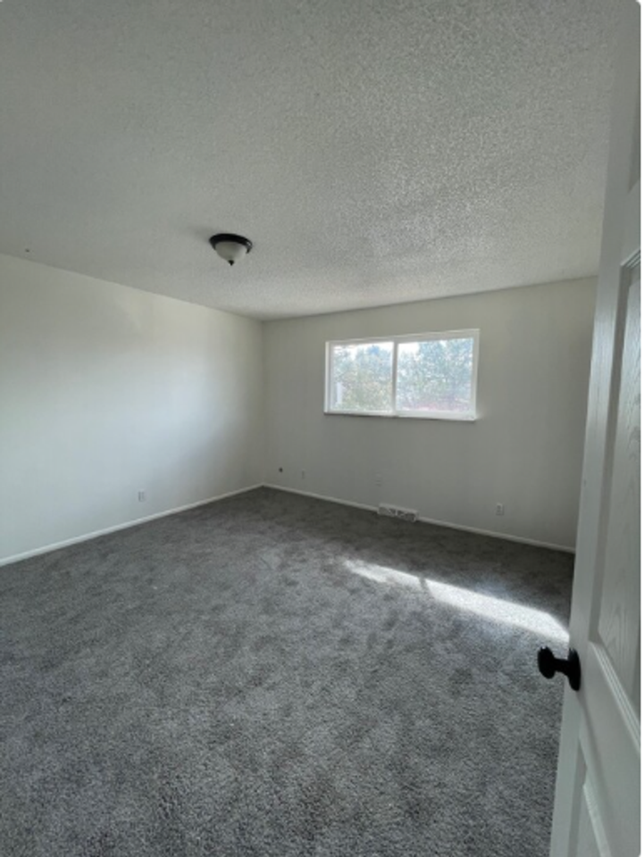 1321 Sable LLC - Photo 5 of 8