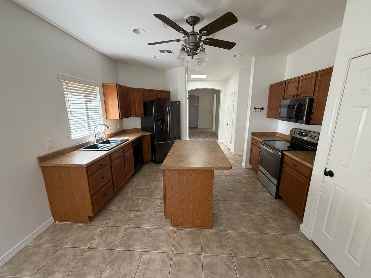 1650 S Crismon Rd #28 - Photo 7 of 28