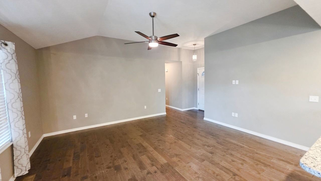301 W Corsica St - Photo 3 of 20