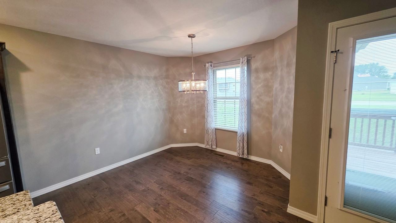 301 W Corsica St - Photo 5 of 20