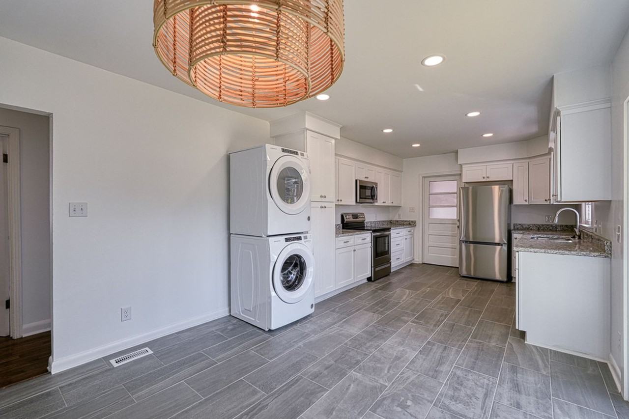 118 1st Ave - Photo 4 of 26