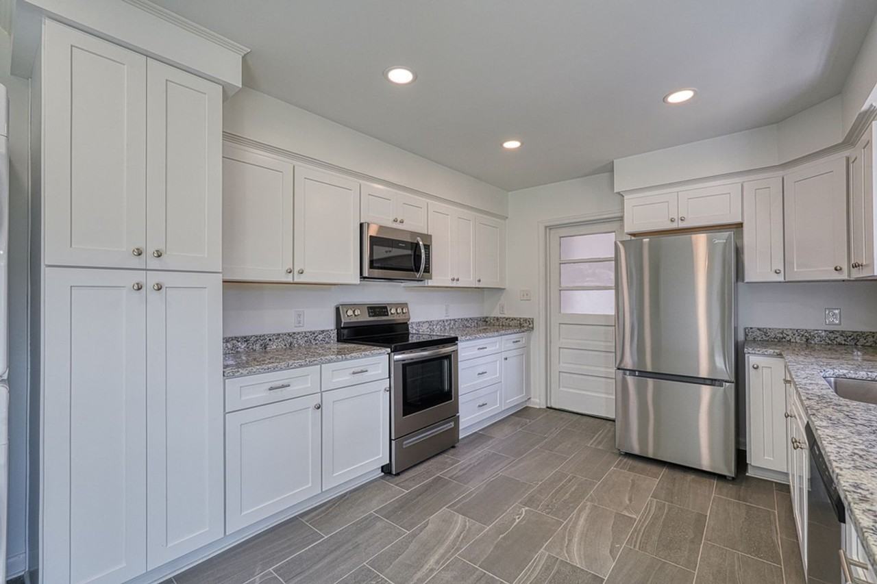 118 1st Ave - Photo 6 of 26