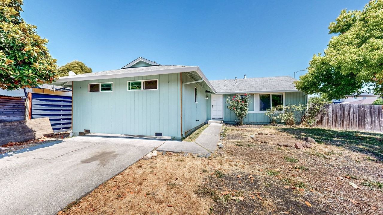 8690 Lords Manor Way - Photo 2 of 39