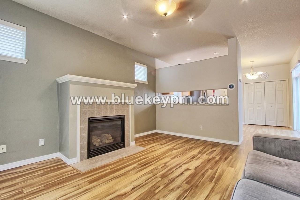 985 Se Tamango St - Photo 4 of 20