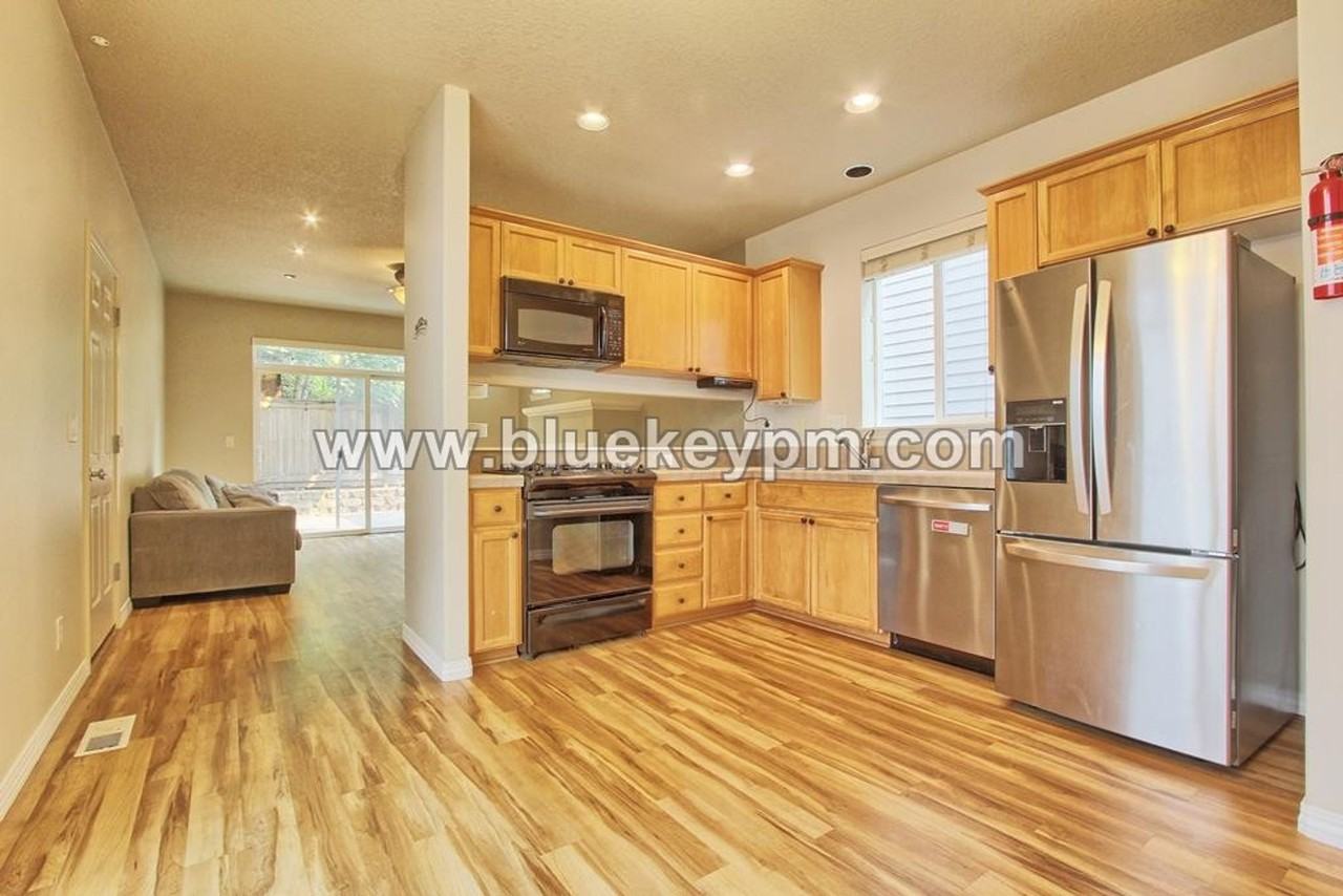 985 Se Tamango St - Photo 6 of 20