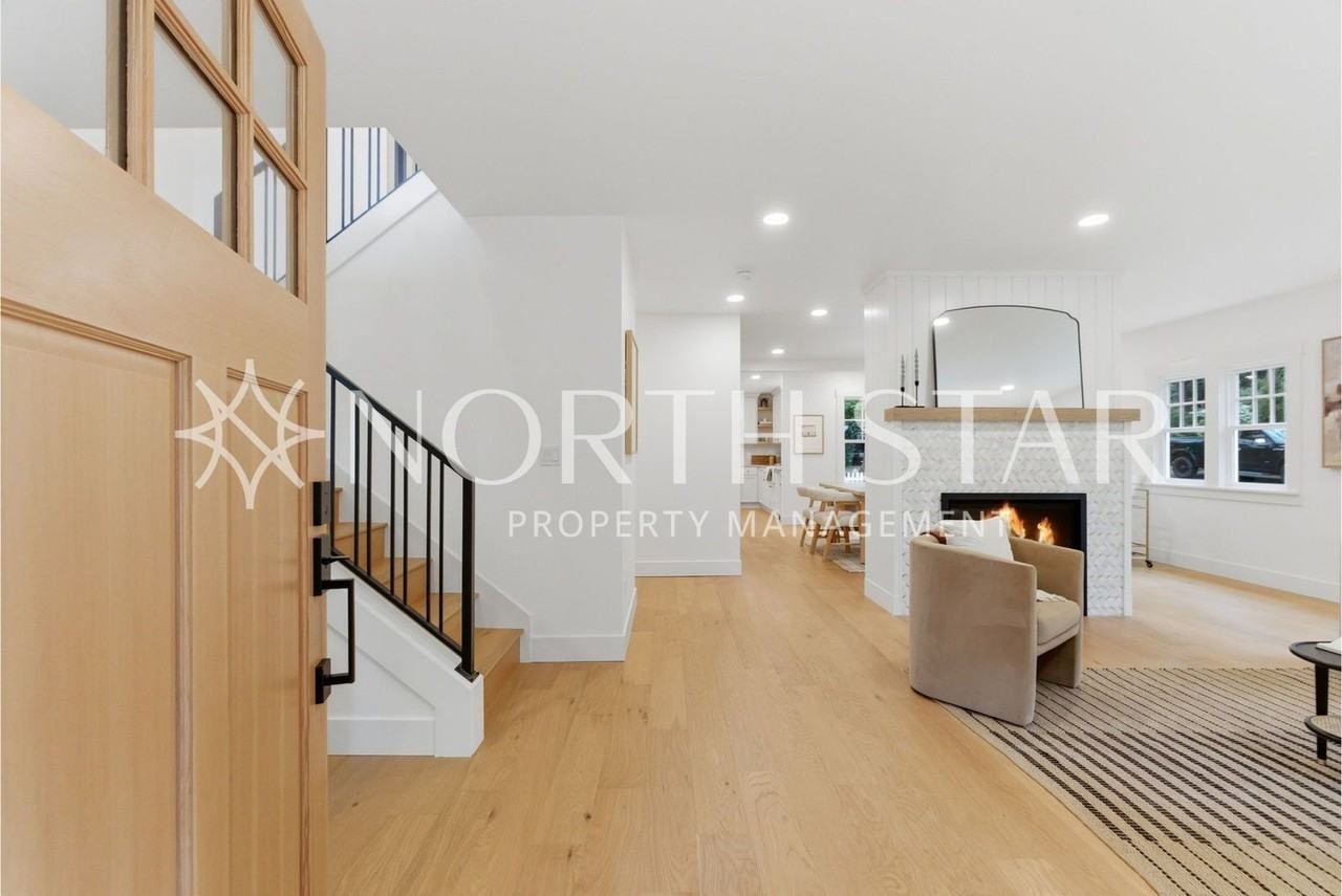 592 9th St - Photo 6 of 50