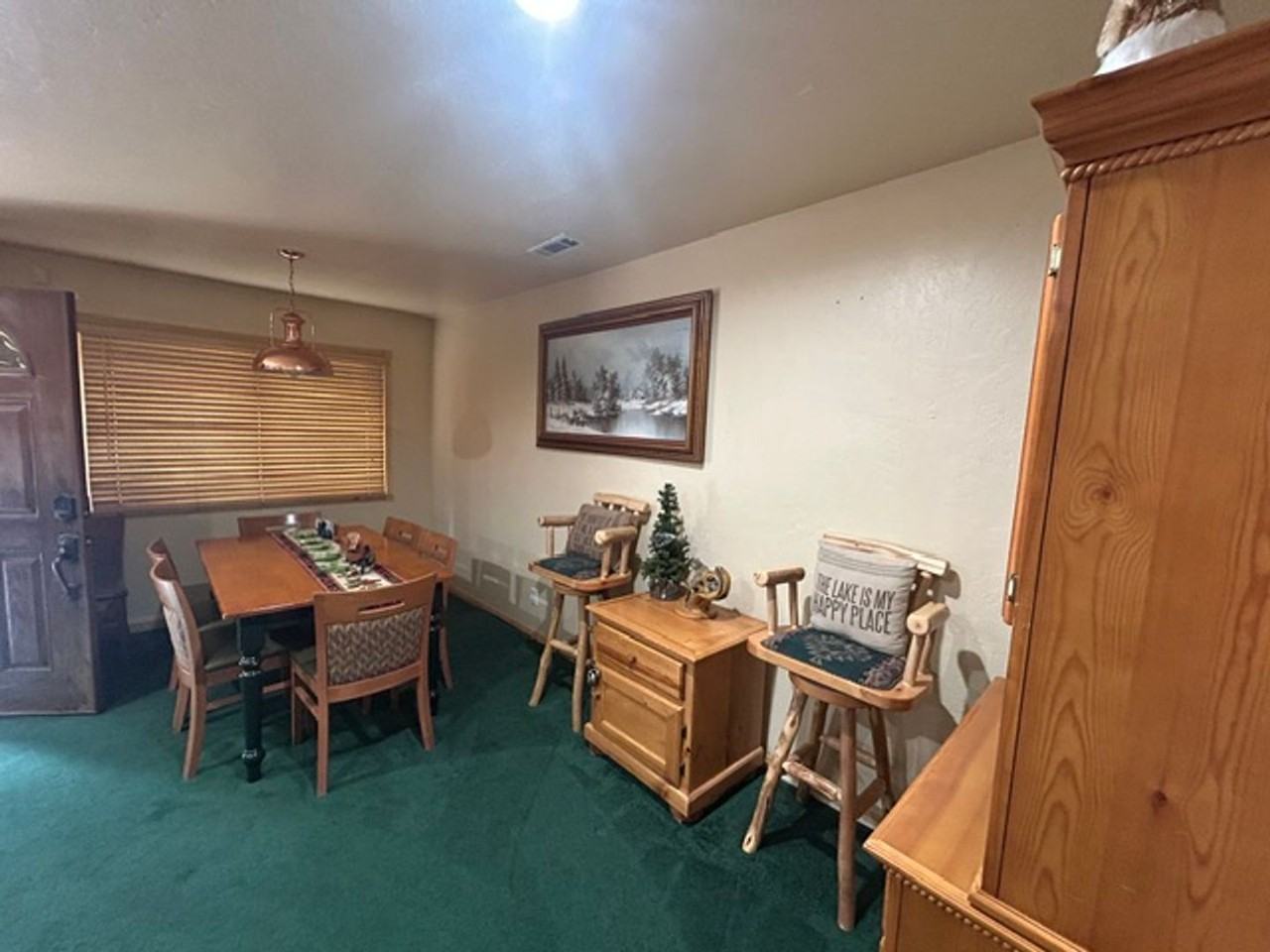 213 E Aeroplane Blvd - Photo 3 of 12