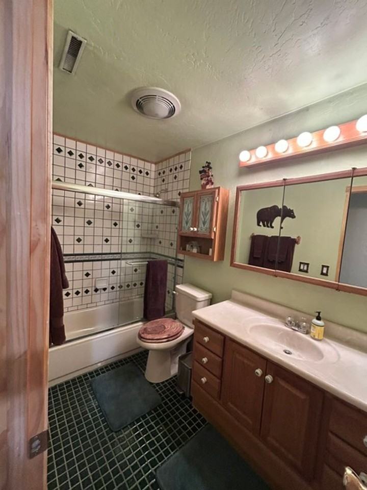 213 E Aeroplane Blvd - Photo 6 of 12