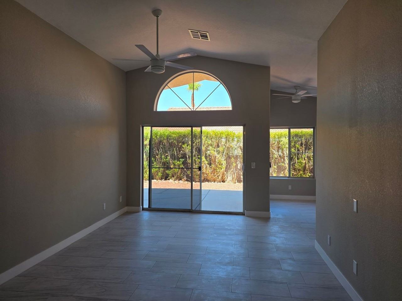 1193 Pawnee Dr - Photo 4 of 40
