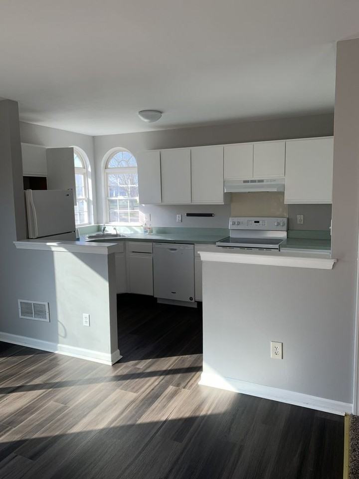 203 Academy Ln - Photo 6 of 26