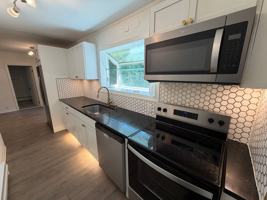 featured image of 2537 Brigadoon Ln