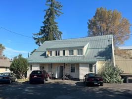 featured image of 118 E Brooks St