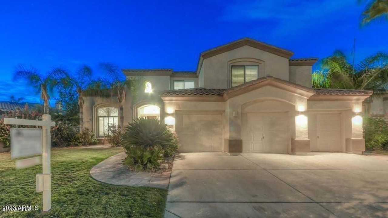1690 W Bartlett Way - Photo 3 of 23